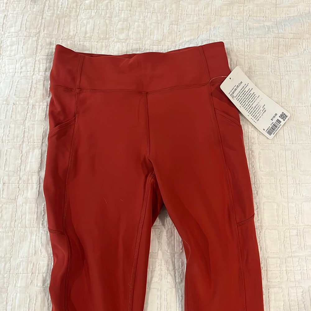 Lululemon invigorate HR crop 23” in a size 6